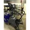 Image 2 : LIFE FITNESS 9500HR COMMERCIAL EXERCISE STAIR CLIMBER