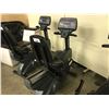 Image 2 : LIFE FITNESS 9500HR COMMERCIAL RECUMBENT EXERCISE BIKE