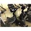 Image 2 : LIFE FITNESS 9500HR COMMERCIAL UPRIGHT EXERCISE BIKE