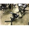 Image 2 : PRECOR STRENGTH TRAINER COMMERCIAL STRETCH BENCH