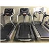 Image 2 : STAR TRAC COMMERCIAL GRADE INCLINE TREADMILL 120V/20A POWER