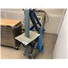 Image 2 : BLUE INDUSTRIAL UPRIGHT BELT SANDER WITH EXTRA BELTS