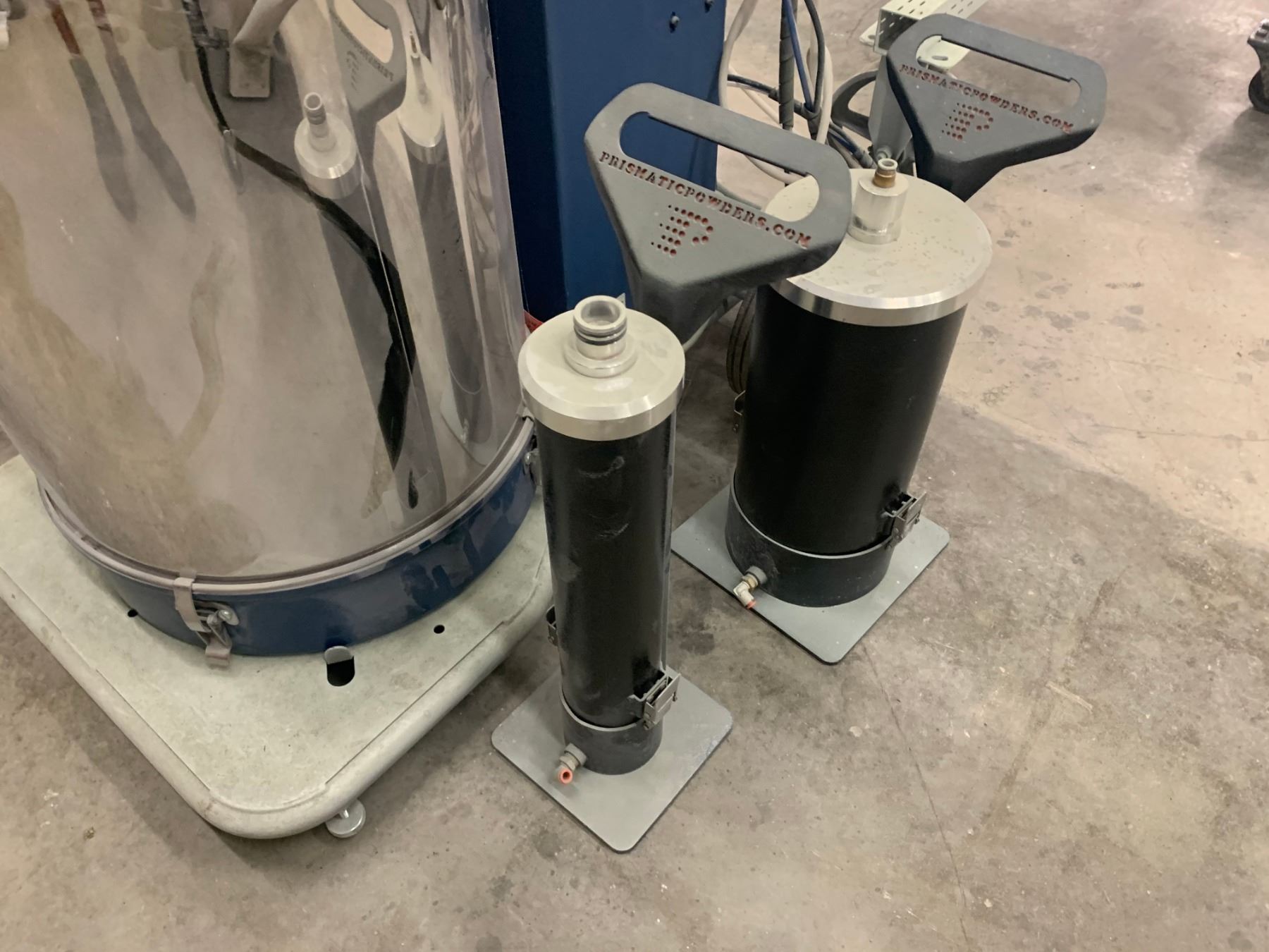 NORDSON ENCORE HD WITH FLUIDIZING HOPPER POWDER COATING MACHINE WITH 2 ...
