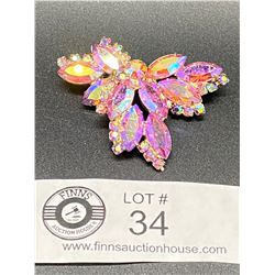Good Quality 1950's Rhinestone Swinger Brooch. Neat Piece