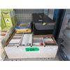 Image 1 : 3 Boxes of Assorted Hockey Trading Cards
