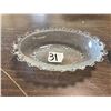 Image 2 : CLEAR GLASS + WHITE ANCHOR HOCKING DISH