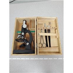VINTAGE KIDS MICROSCOPE SET