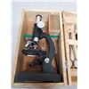 Image 2 : VINTAGE KIDS MICROSCOPE SET