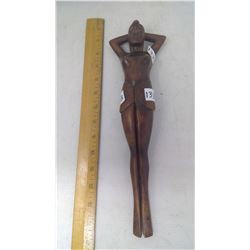 1942 HAWAII U.S.A. CARVED POLISHED HARD WOOD BETWEEN THE LEGS. NUTCRACKER WORKS - HEIGHT 13"