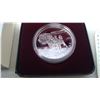 Image 3 : 1992 SILVER DOLLAR. COMMEMORATES THE 175TH ANNIVERSARY OF THE FIRST STAGECOACH SERVICE BETWEEN THE K