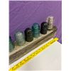 Image 4 : 14 INSULATORS ON DISPLAY BOARD - GRENS, BLUES, AND CLEAR