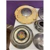 Image 2 : 7 HUB CAPS - FORD, MERCURY, ETC.