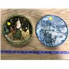 Image 1 : 2X COLLECTORS PLATES