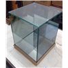 Image 2 : HEAVY GLASS DISPLAY CASE