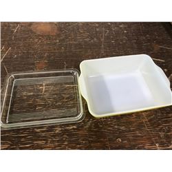 PYREX CASSAROLE DISH W/ LID