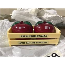 APPLE SALT + PEPPER IN BOX
