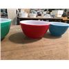 Image 4 : SET OF 4 PYREX MIXING BOWLS