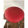 Image 2 : RED STOOL