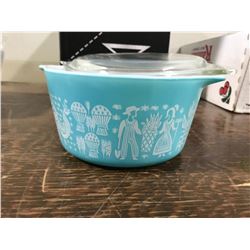 PYREX OVEN DISH 1 QT SIZE W/ LID