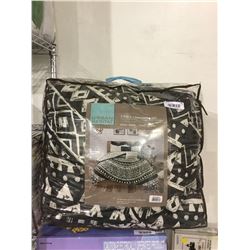 Urban Habitat Queen Size 7-Piece Comforter Set