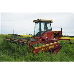 Versatile Swather 4400 Hydrostatic