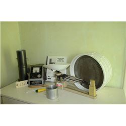 Labtronics grain moisture tester, manual, triple beam balance scale, 0.5 litre cup, screens for dete