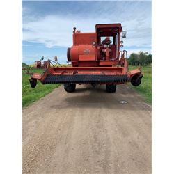 Massey Ferguson 510 combine, comes with straw chopper (runs and drives),