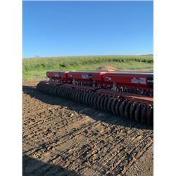 versatile 4025 25’ Draper header to fit bi directional tractors