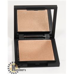 REALHER CONFIDENCE IN MY GLOW HIGHLIGHTER