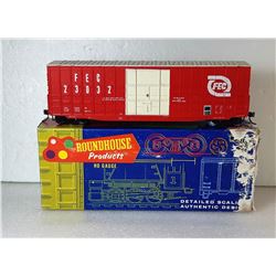 9)  IN ORIGINAL BOX VINTAGE HO GUAGE