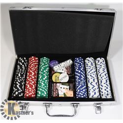 POKER SET IN METAL CASE