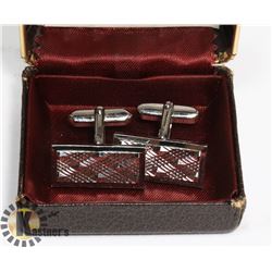 VINTAGE PAIR OF SILVER PLATTED CUFFLINKS