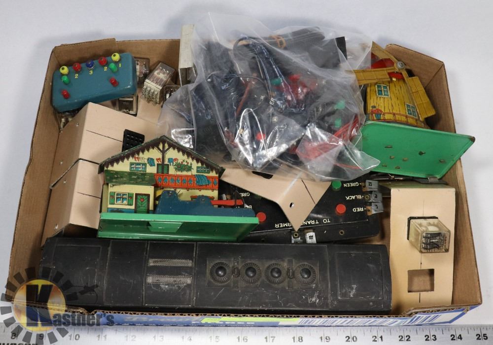 FLAT OF MODEL TRAIN PARTS AND ACCESSORIES Kastner Auctions FLAT OF MODEL TRAIN PARTS AND ACCESSORIES Kastner Auctions