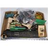 Image 1 : FLAT OF MODEL TRAIN PARTS AND ACCESSORIES
