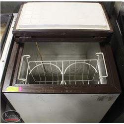 CARAVELLI REACH-IN FREEZER W/ DUAL BUCKET RACK