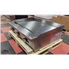 Image 2 : NEW ICB 36" NATURAL GAS COUNTER TOP GRIDDLE