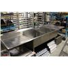 Image 2 : STAINLESS STEEL 2-WELL SINK W/ PRE-RINSE & 2