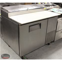 TRUE STAINLESS STEEL PIZZA PREP STATION W/ INSERTS