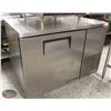 Image 1 : TRUE REFRIGERATED WORK TABLE ON CASTORS
