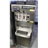 Image 2 : STOELTING VOLLRATH STANDING SOFT SERVE MACHINE