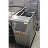 Image 1 : FRYAMASTER DUAL-BASKET COMMERCIAL DEEPFRYER