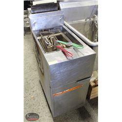 FRYMASTER DUAL-BASKET COMMERCIAL DEEPFRYER