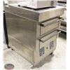 Image 4 : COMMERCIAL DOUBLE DECK STEAMER OVEN W/ COUNTER TOP