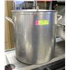 Image 1 : LARGE 30L VOLLRATH ALUMINUM STOCK POT W/ LID