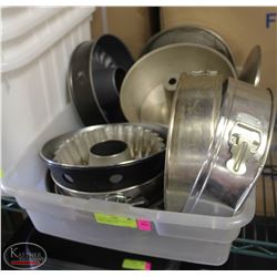 TOTE W/ CAKE FORMS, MOLDS & SPRING FORM PANS