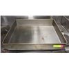 Image 1 : THREE STRAP HEAVY DUTY ROASTING PAN 21" X 21"