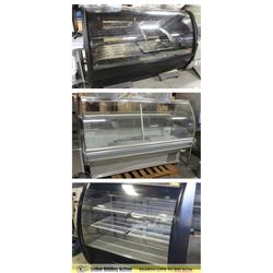 FEATURED LOTS: COMMERCIAL GLASS DISPLAYS