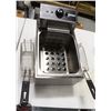 Image 4 : LIKE-NEW OMCAN COUNTERTOP ELECTRIC DEEPFRYER