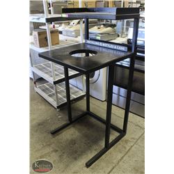 BLACK METAL FRAME COMMERCIAL WASTE STATION W/