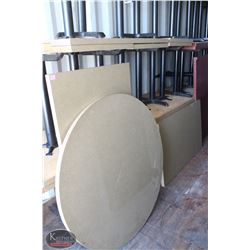 LARGE LOT OF 13 SCALE-PATTERN RESTAURANT TABLES